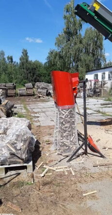Pytlovačka na palivové dřevo, třísky na podpal